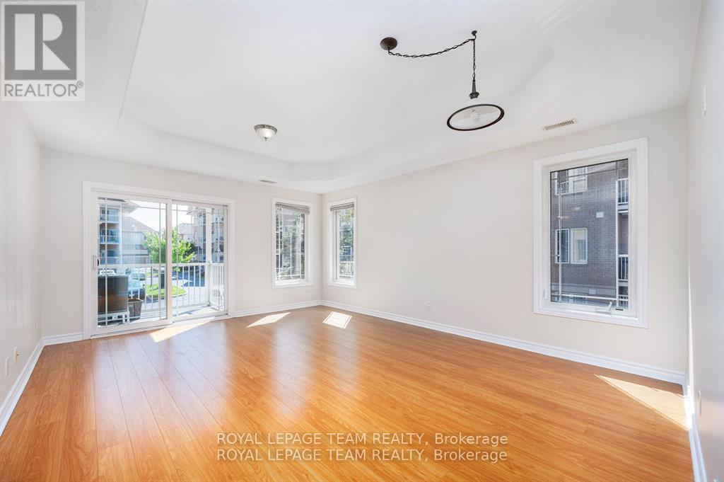 4 - 236 Paseo Private