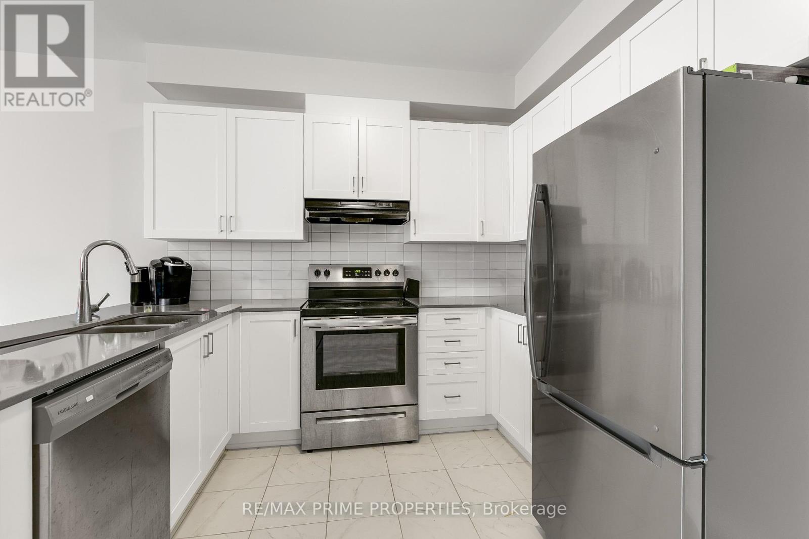 834 Bascule Place
