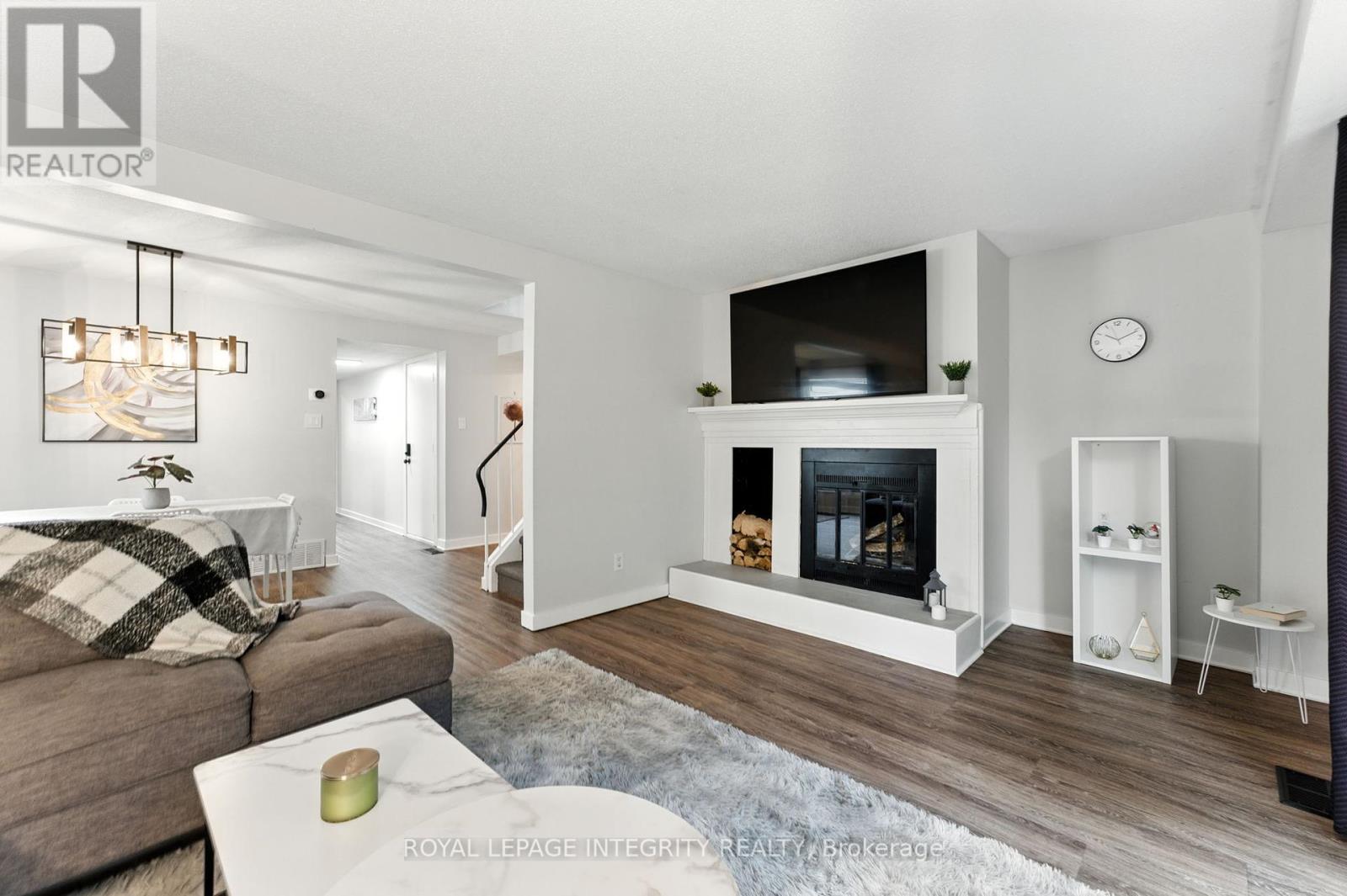 7900 Decarie Drive
