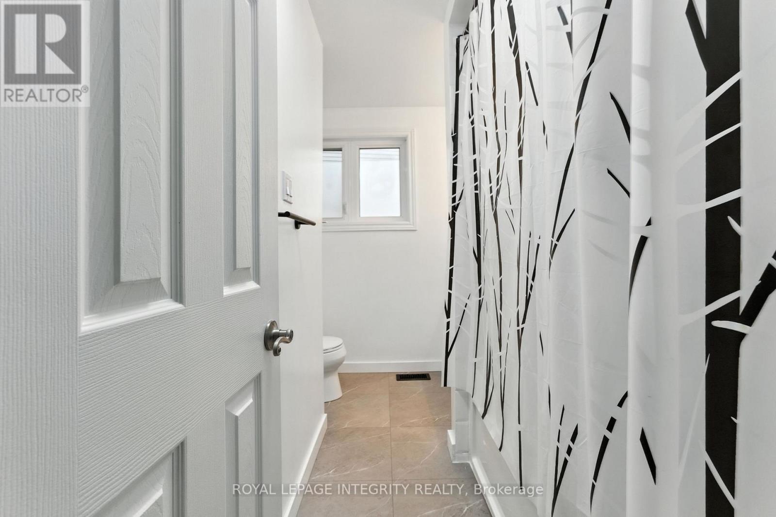 7900 Decarie Drive
