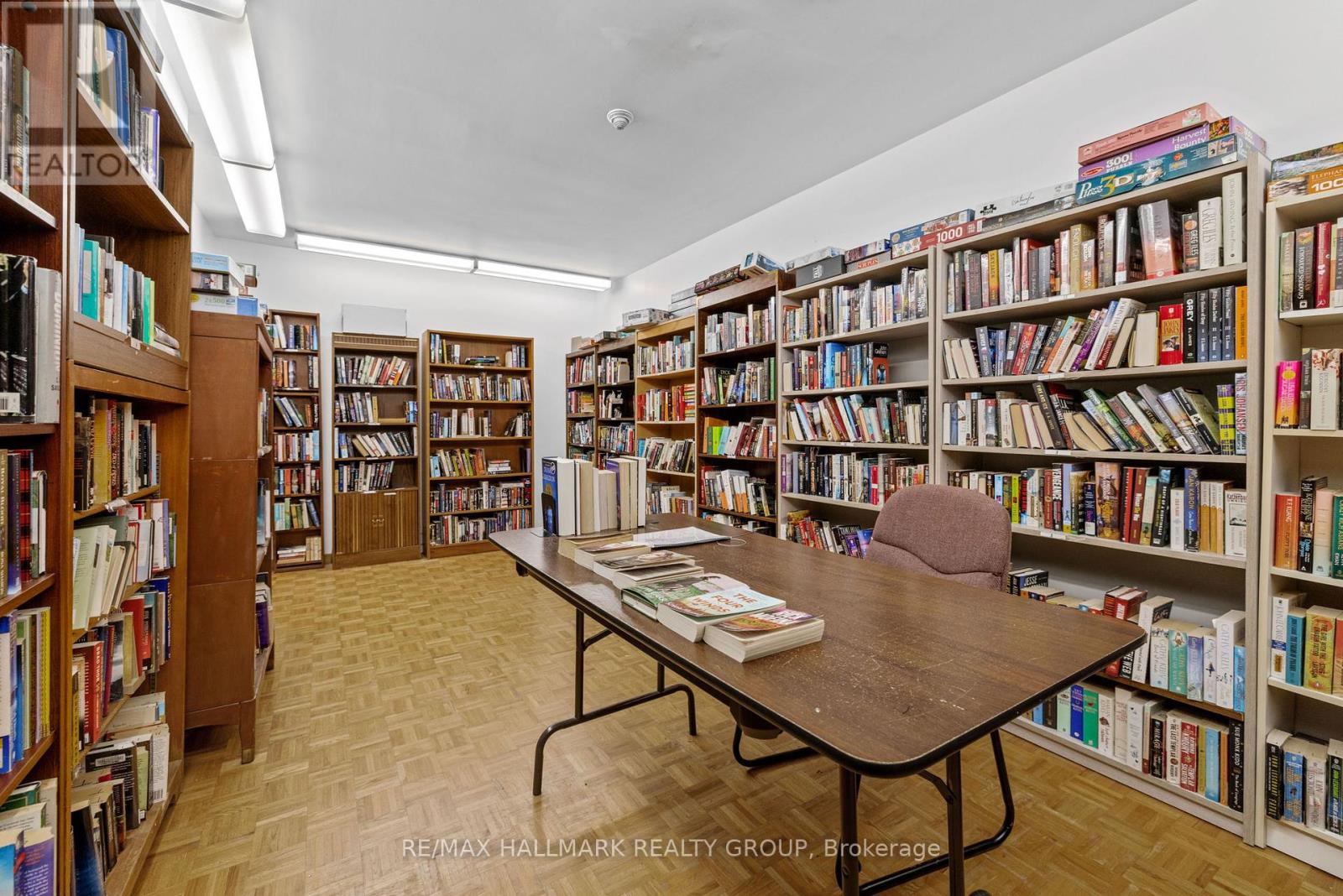 105 - 960 Teron Road