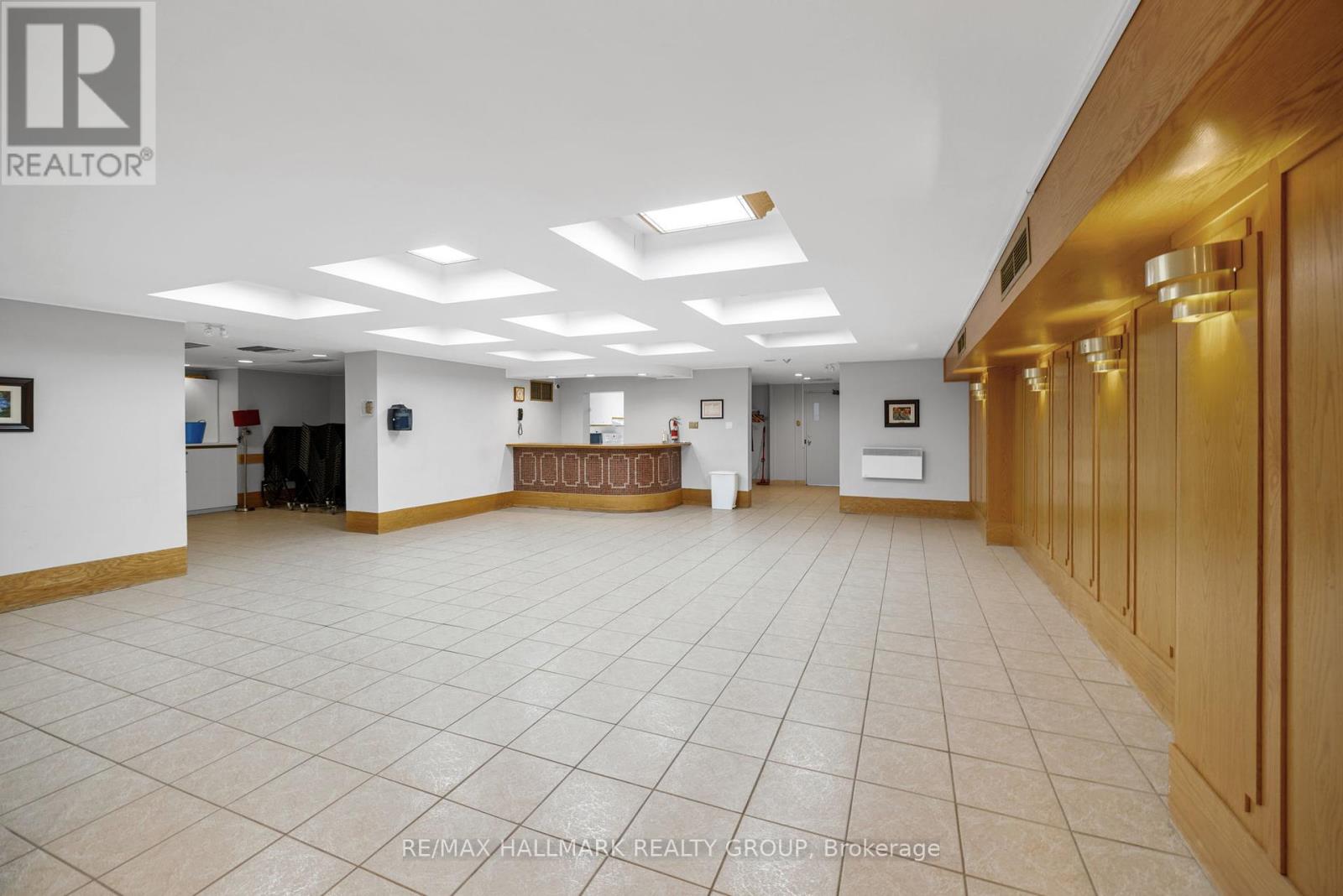 105 - 960 Teron Road