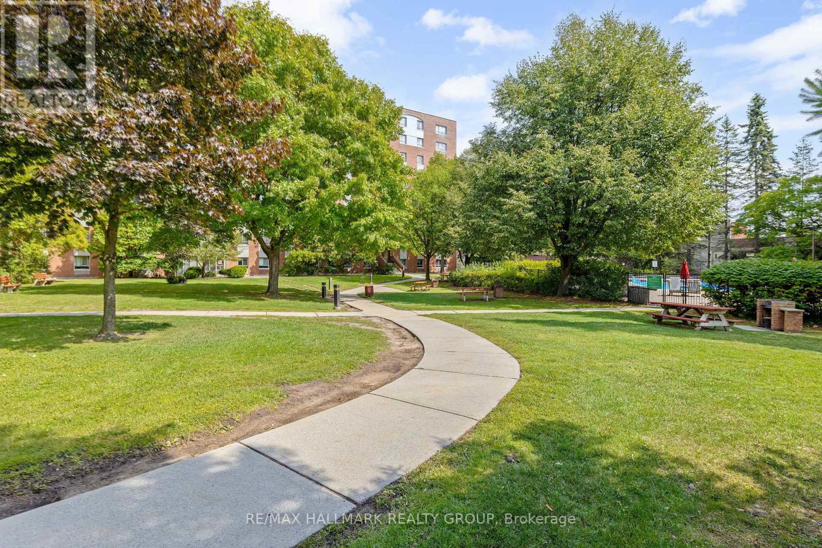 105 - 960 Teron Road