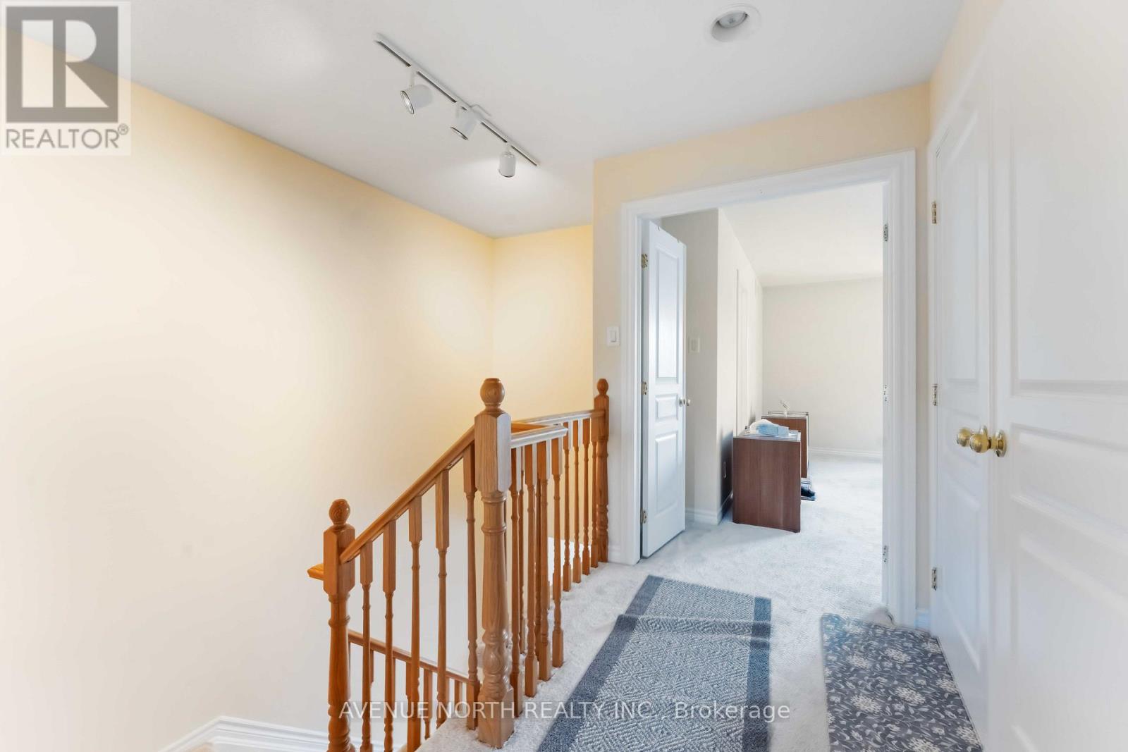 241 Waymark Crescent