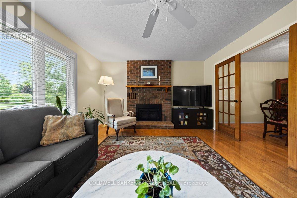 2303 Edward Kidd Crescent