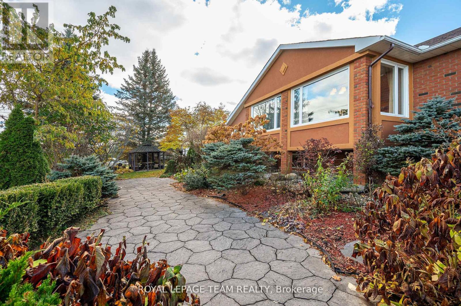 1100 Moffatt Drive