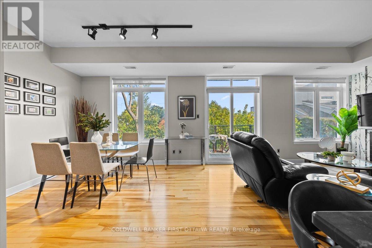 F - 414 Nepean Street