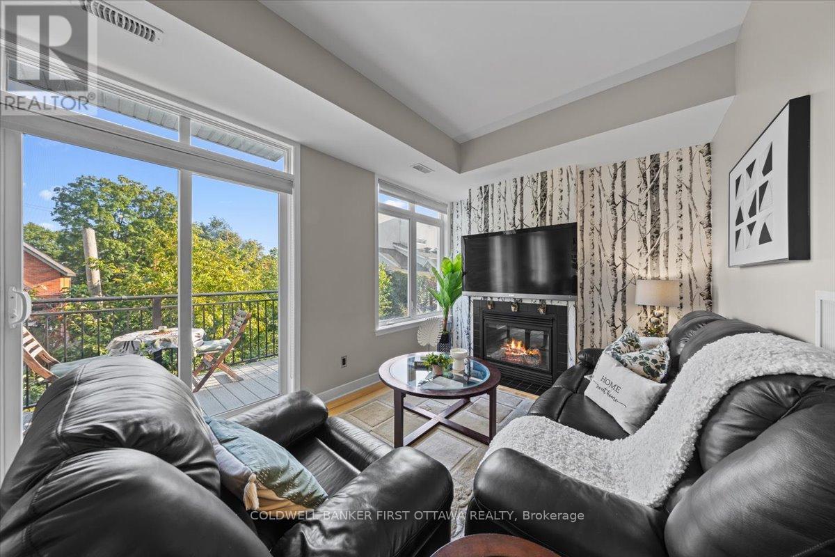 F - 414 Nepean Street