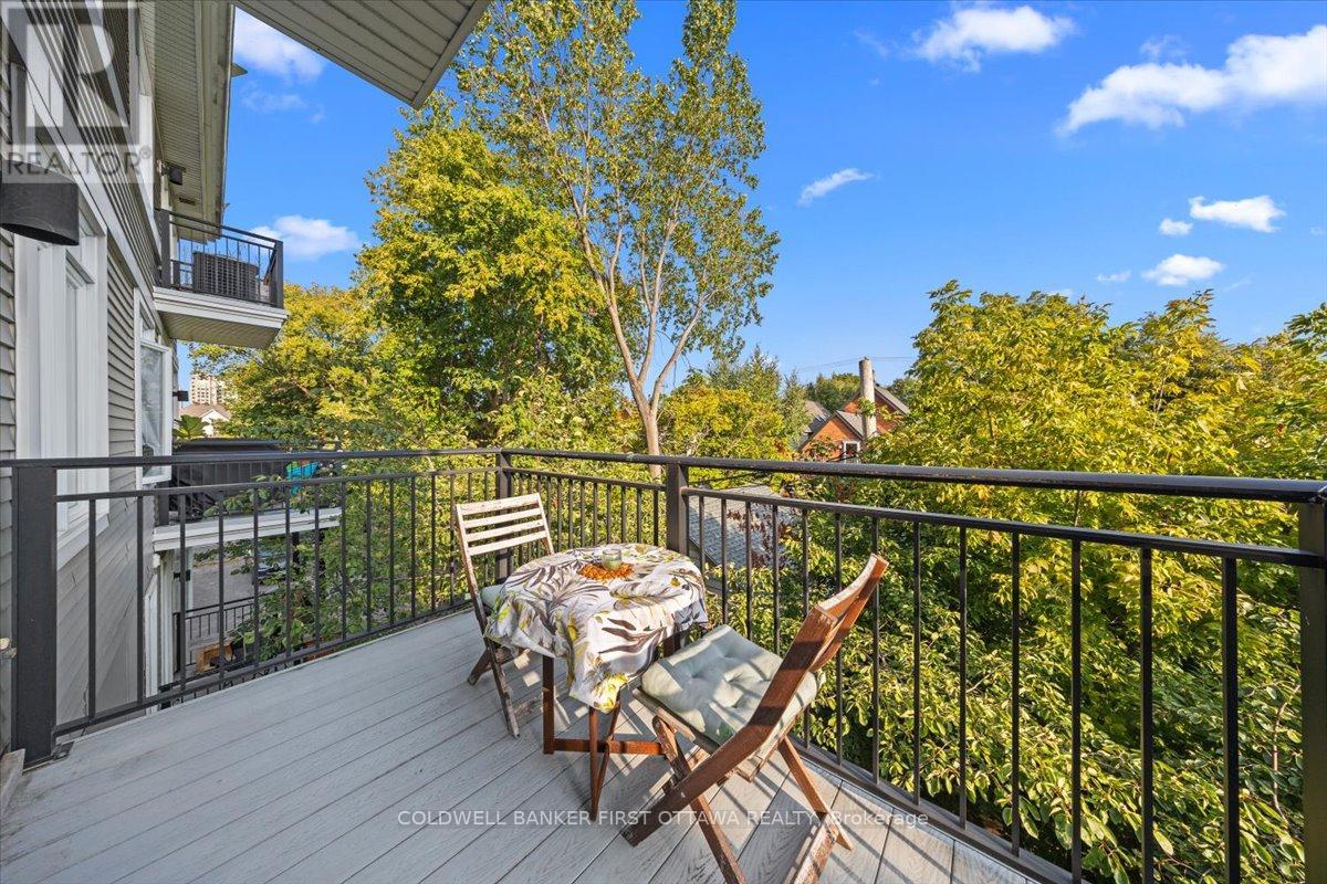 F - 414 Nepean Street