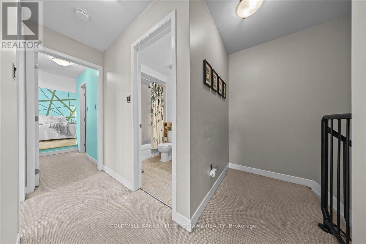 F - 414 Nepean Street