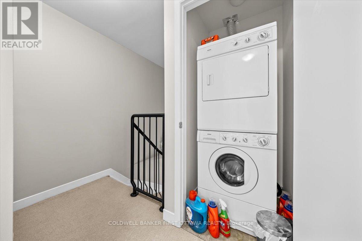 F - 414 Nepean Street