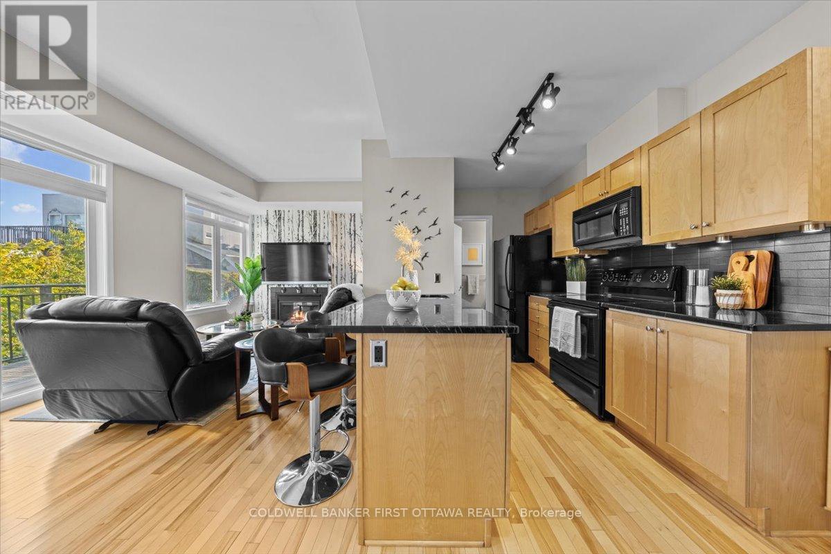 F - 414 Nepean Street