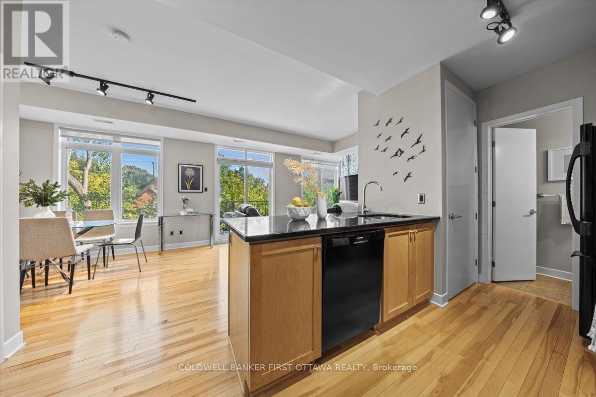 F - 414 Nepean Street