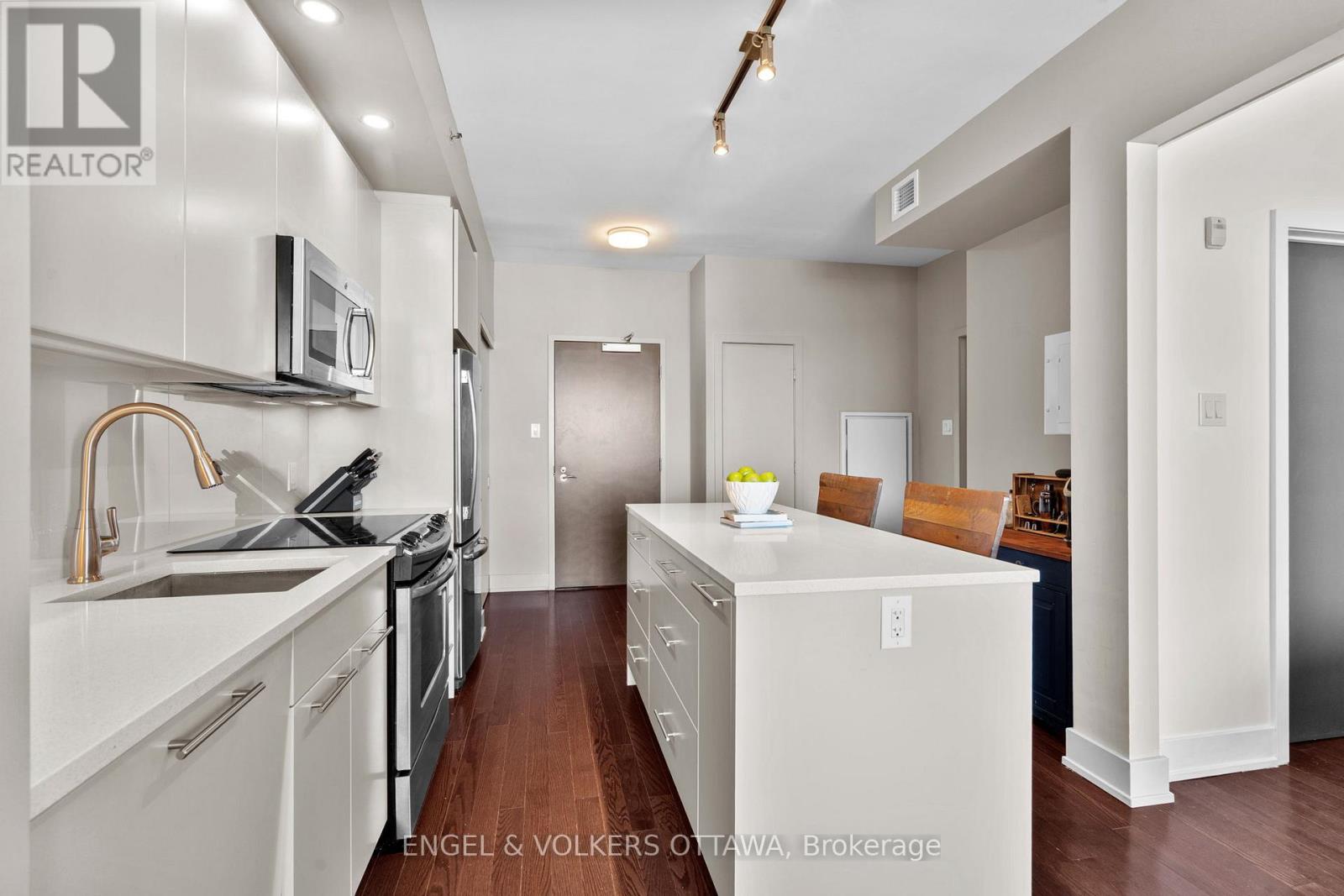 708 - 88 Richmond Road