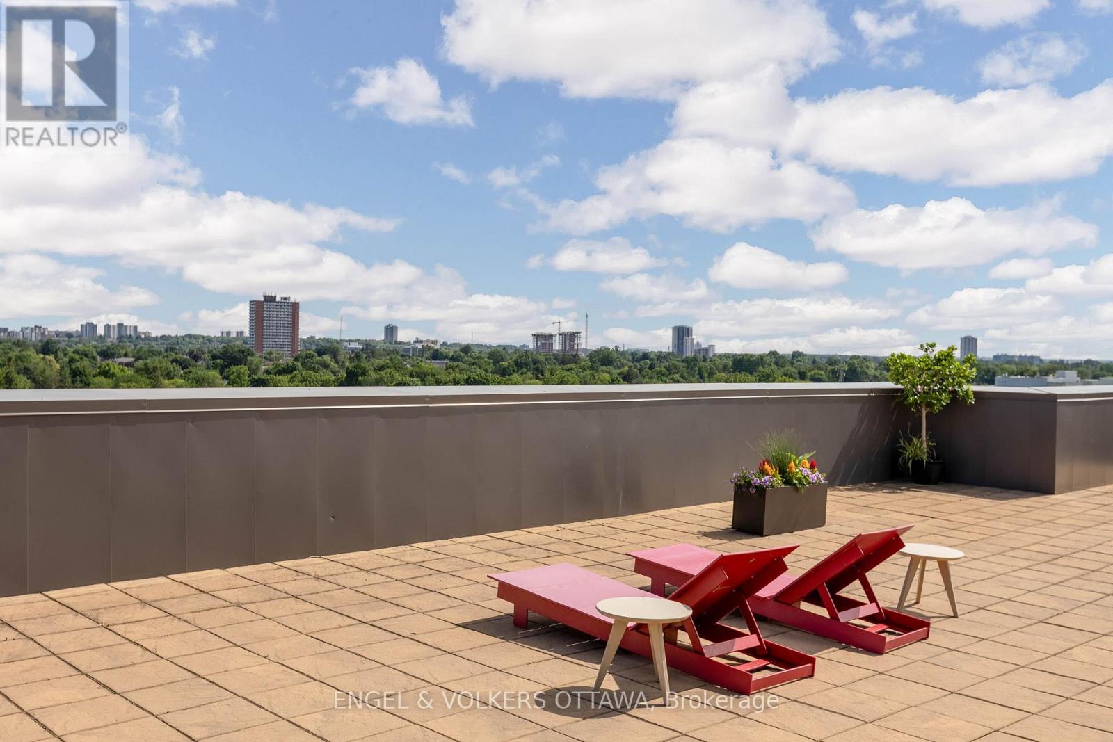 708 - 88 Richmond Road