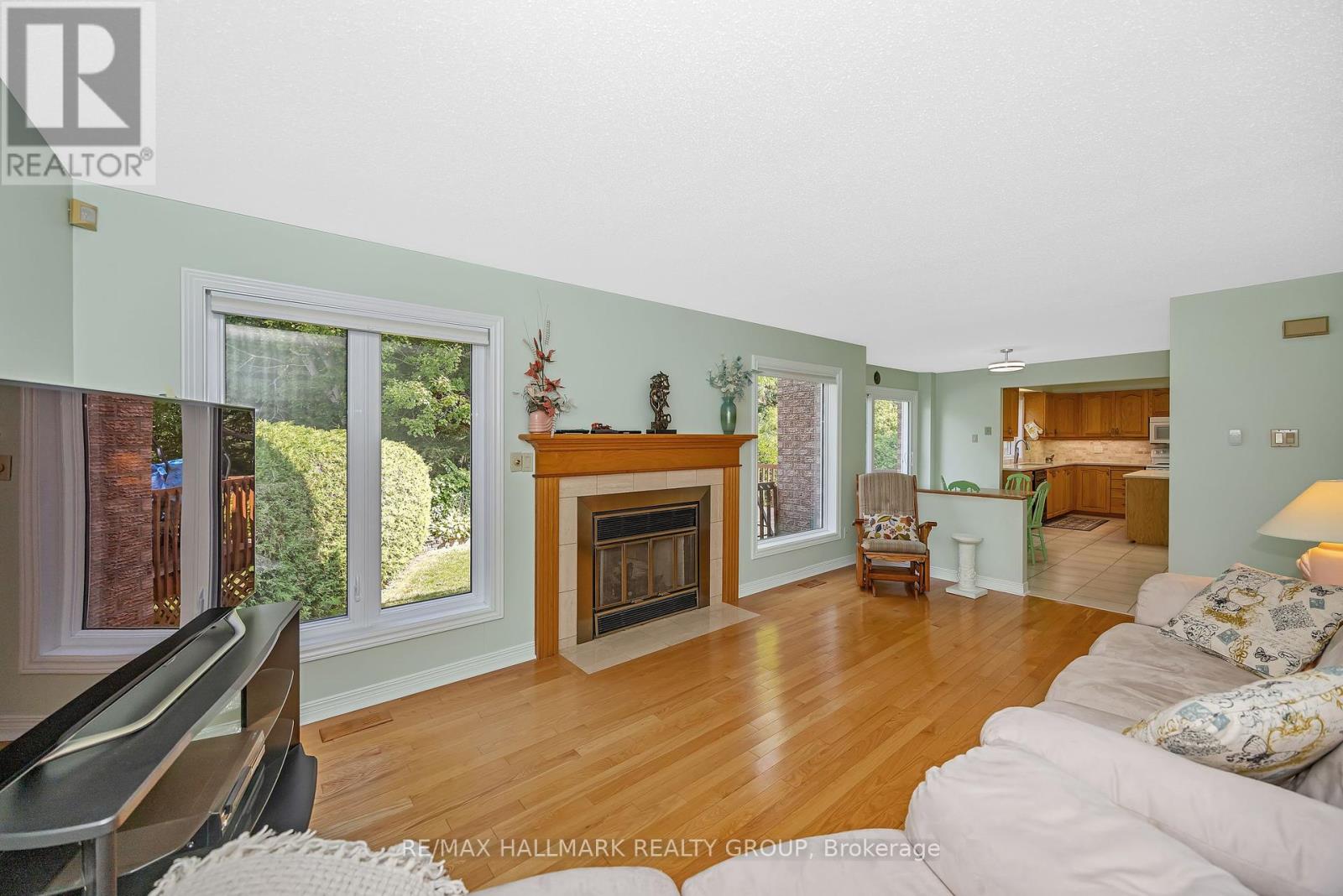 1725 Autumn Ridge Drive