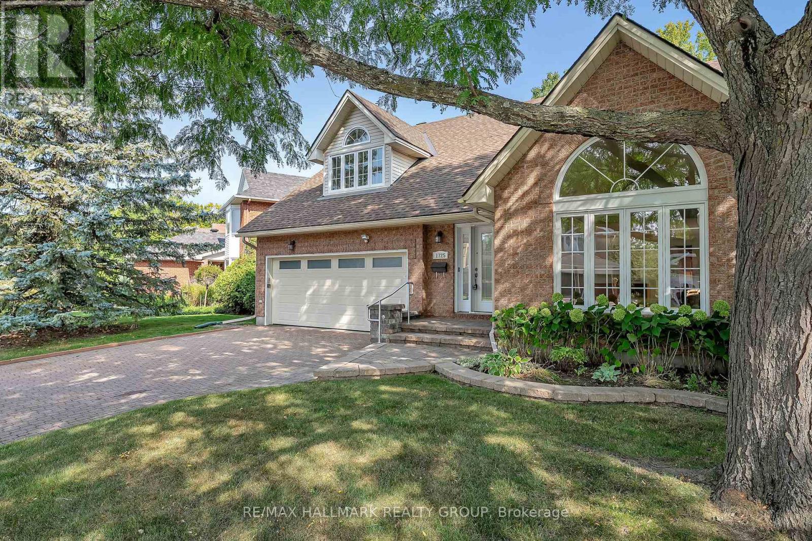 1725 Autumn Ridge Drive