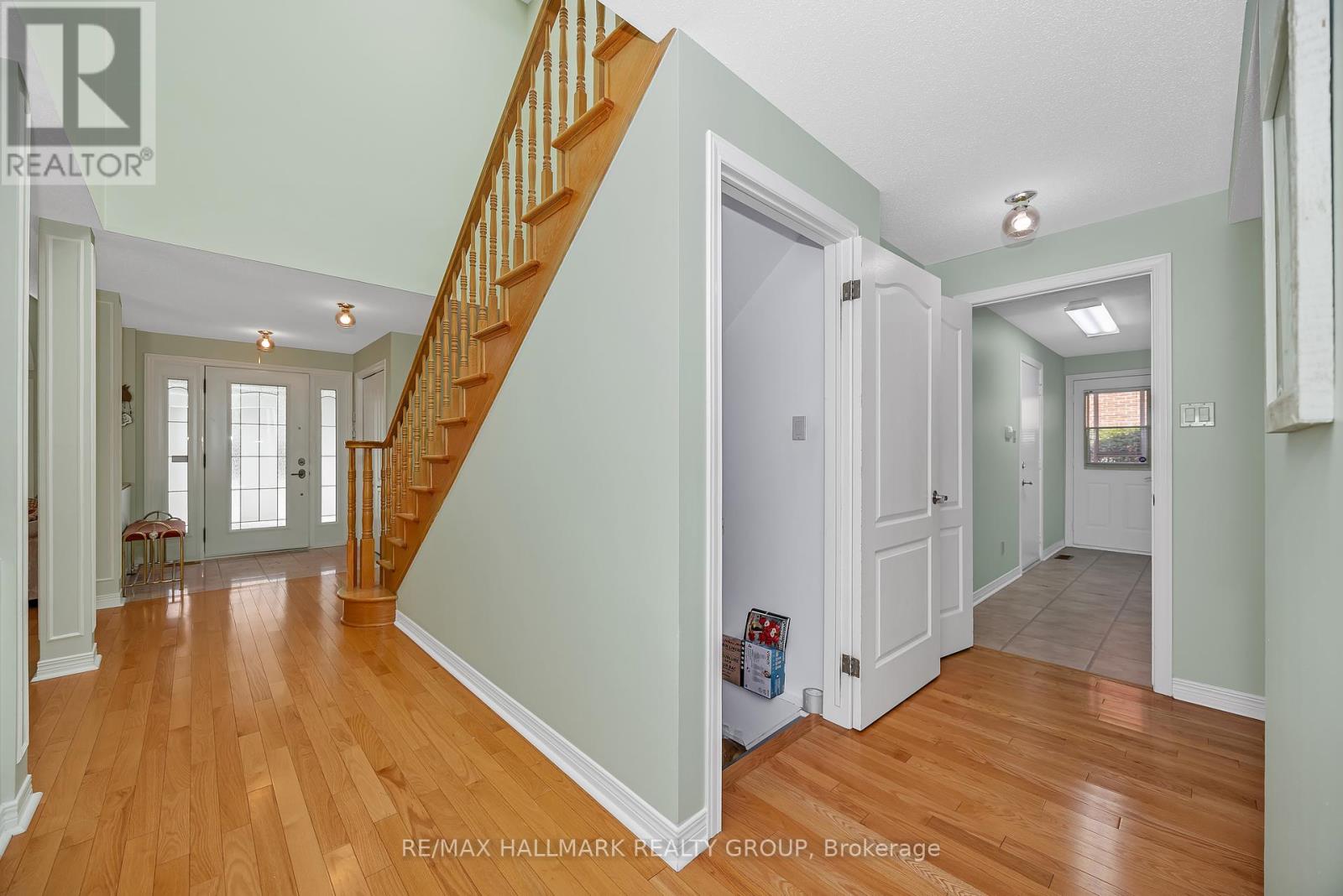 1725 Autumn Ridge Drive