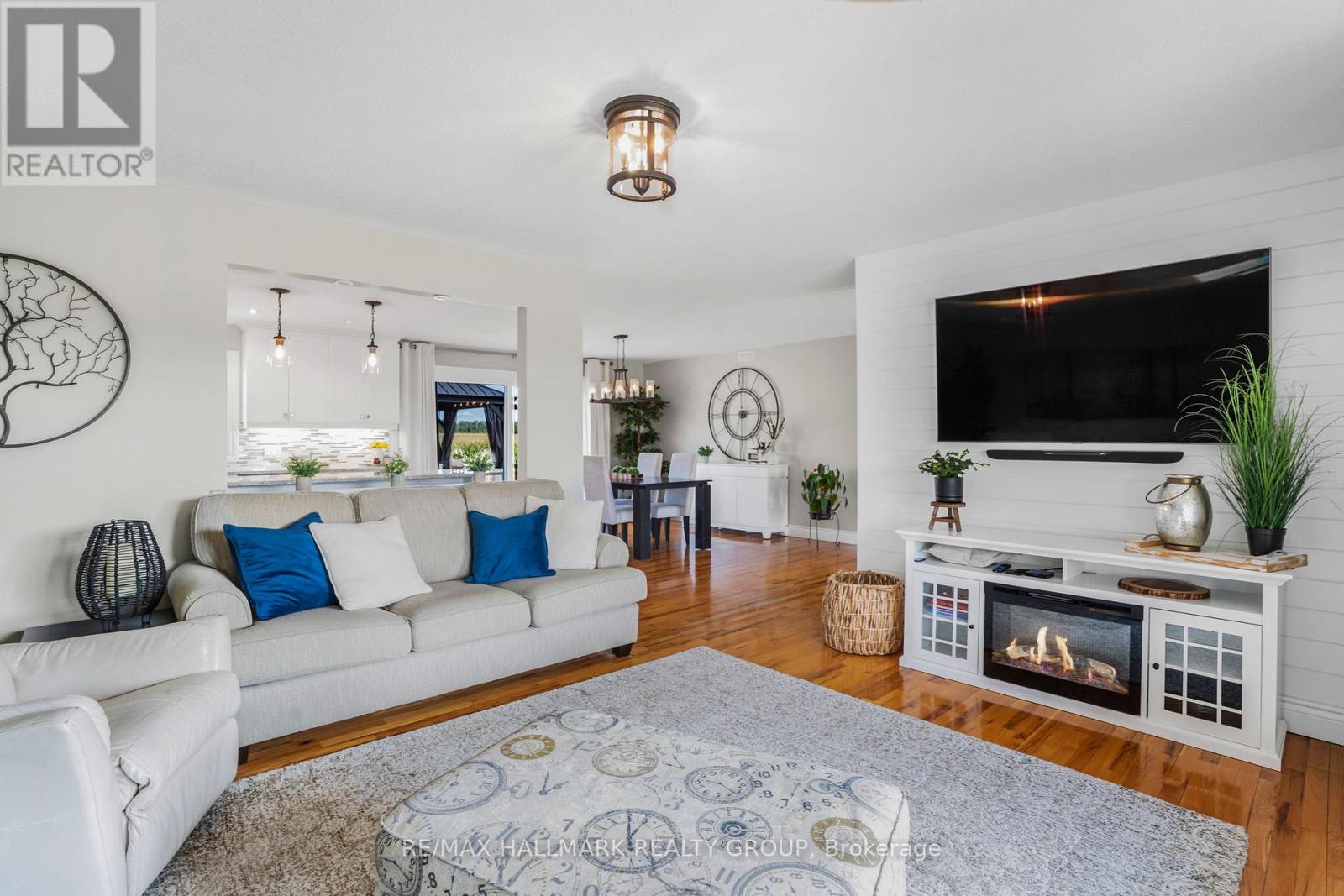 2321 Du Lac Road