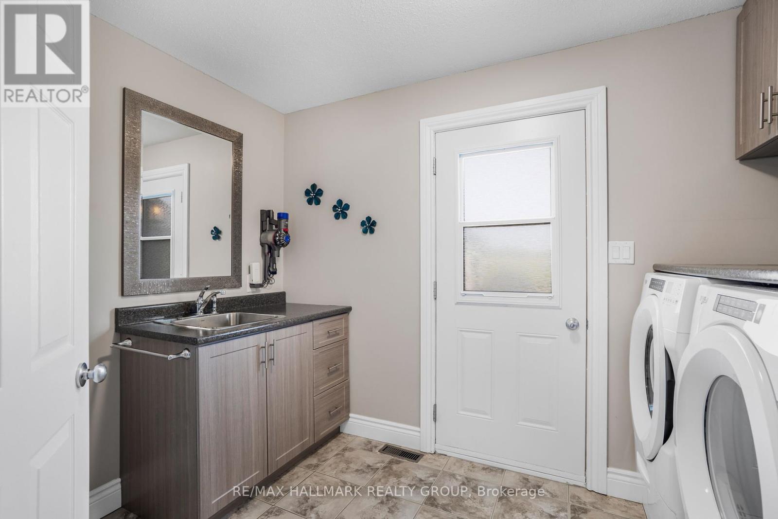 2321 Du Lac Road