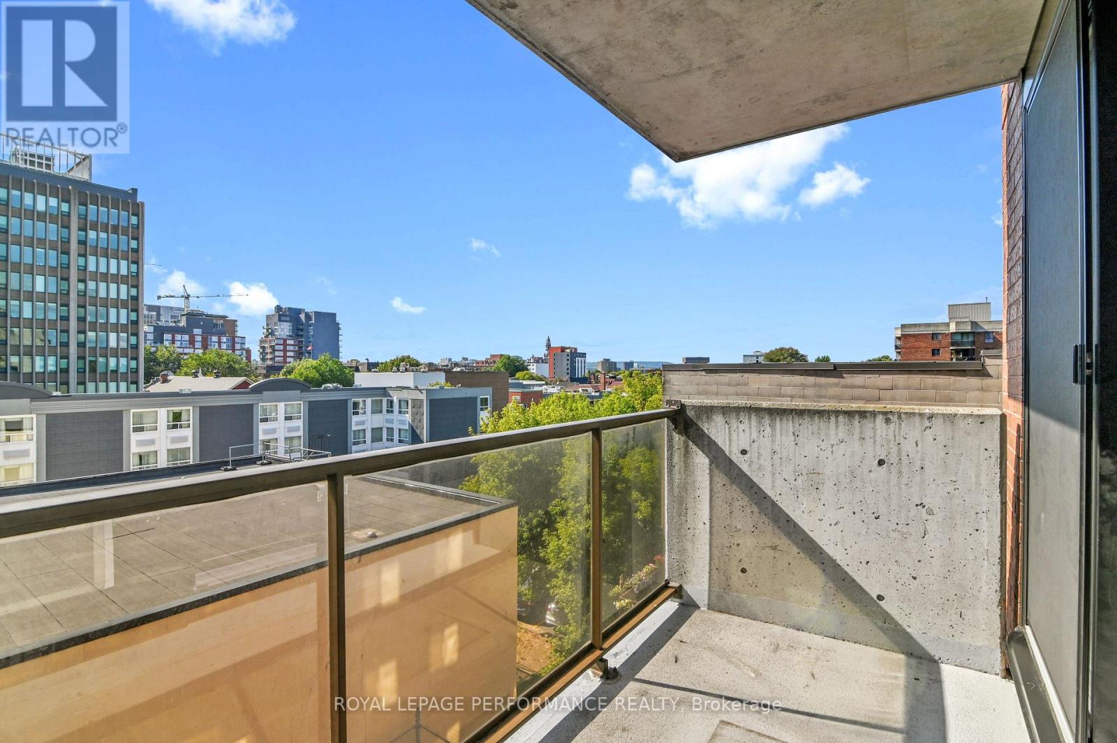 501 - 154 Nelson Street
