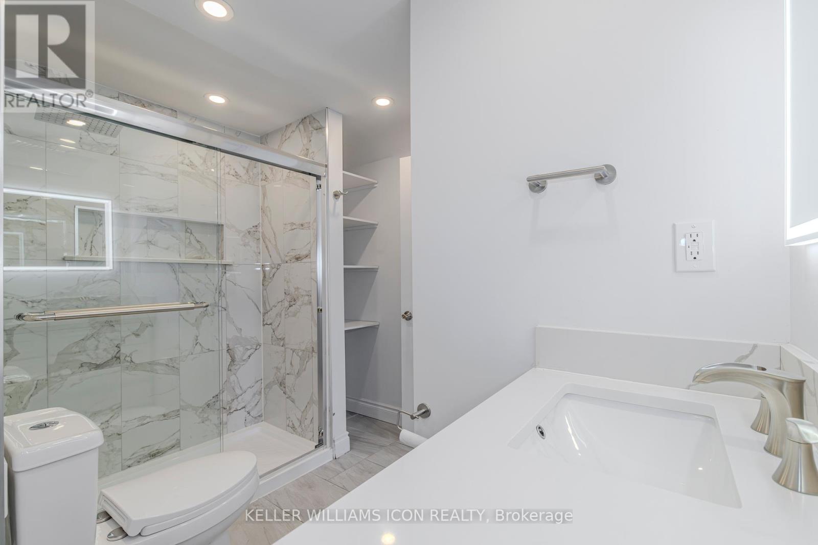 92 Meadowlands Drive W