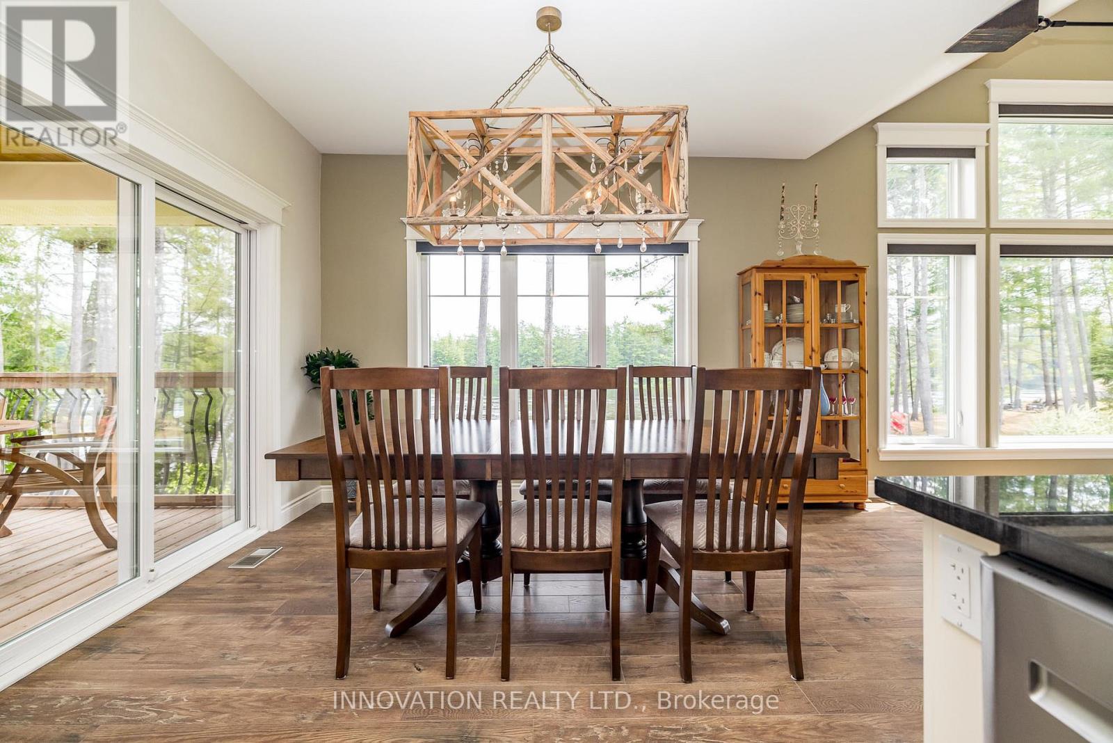 103 A Carriage Landing Drive