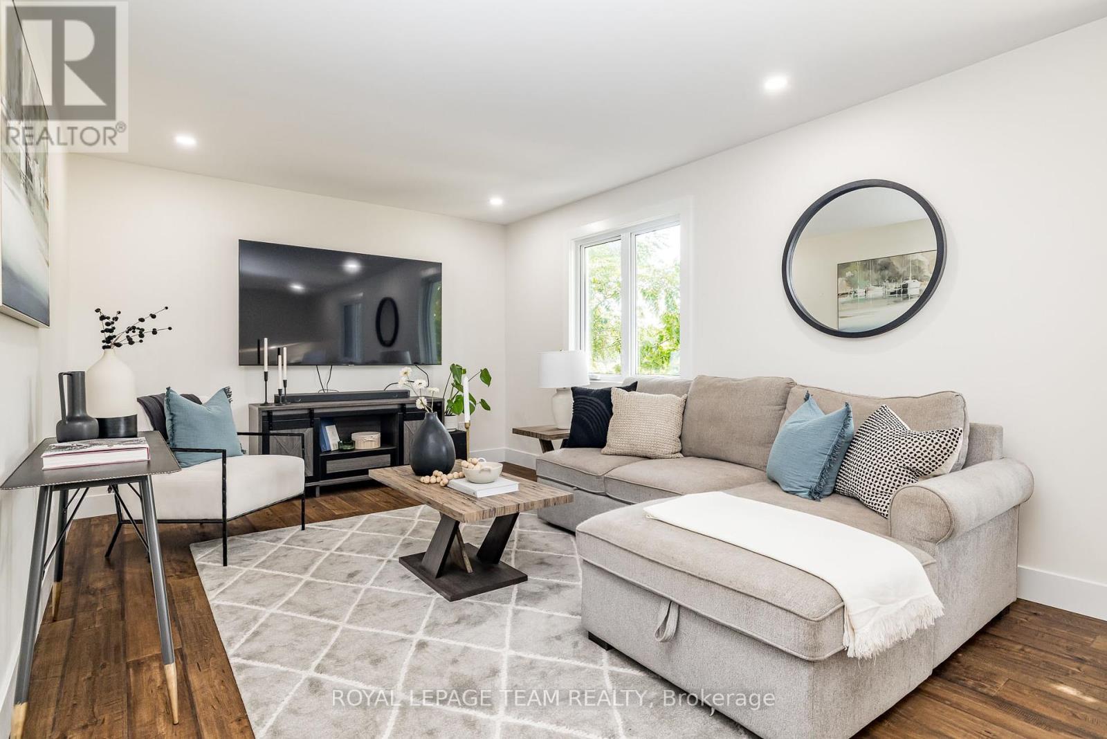 206 River View Lane