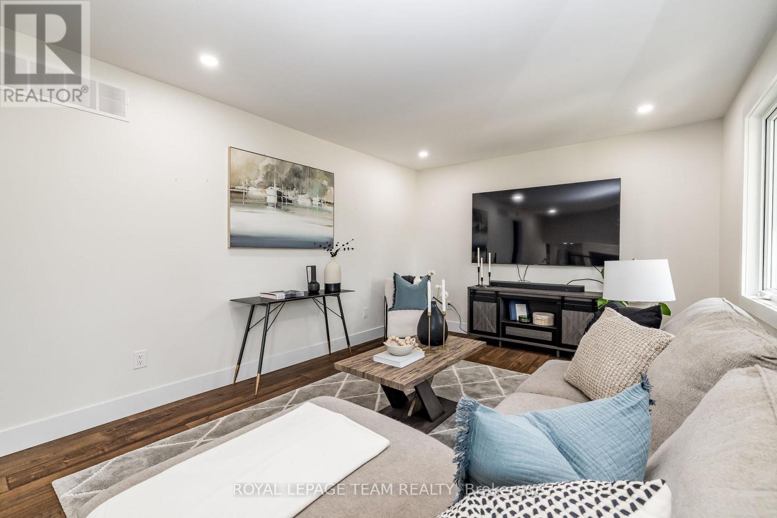 206 River View Lane