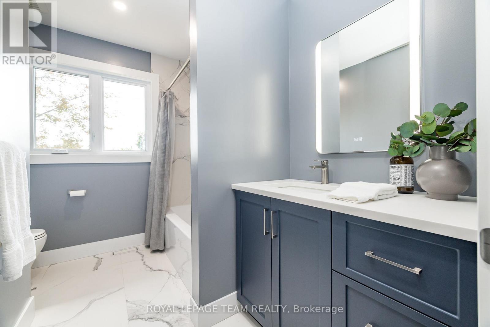 206 River View Lane