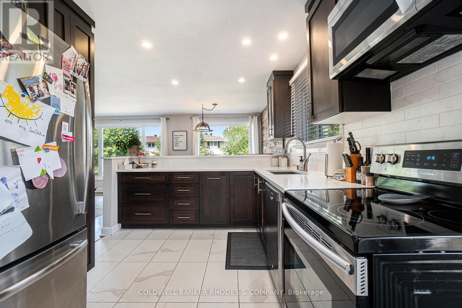 2722 Stone Crescent