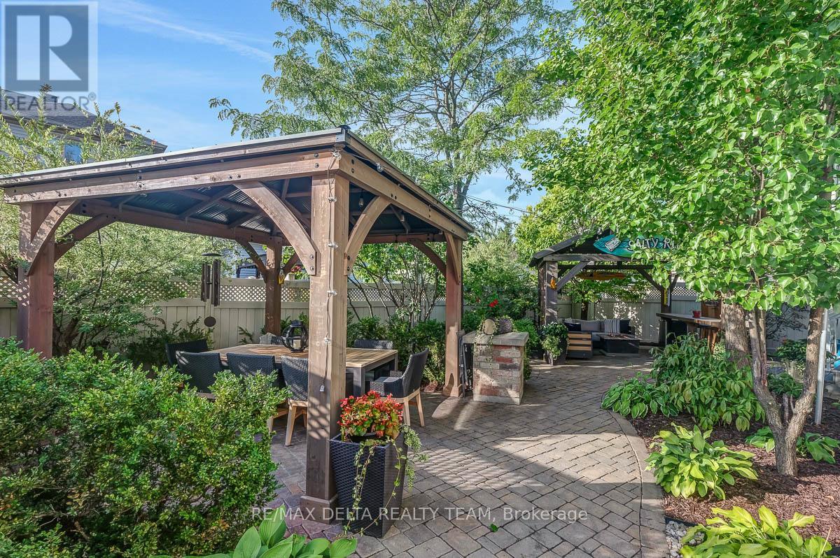 1971 Schroeder Crescent