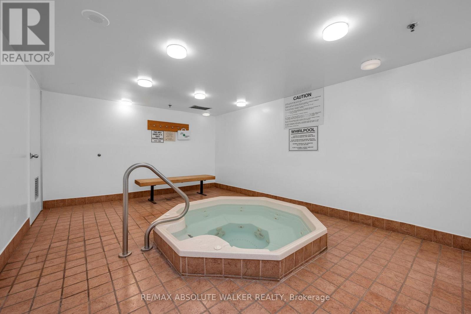 414 - 2871 Richmond Road