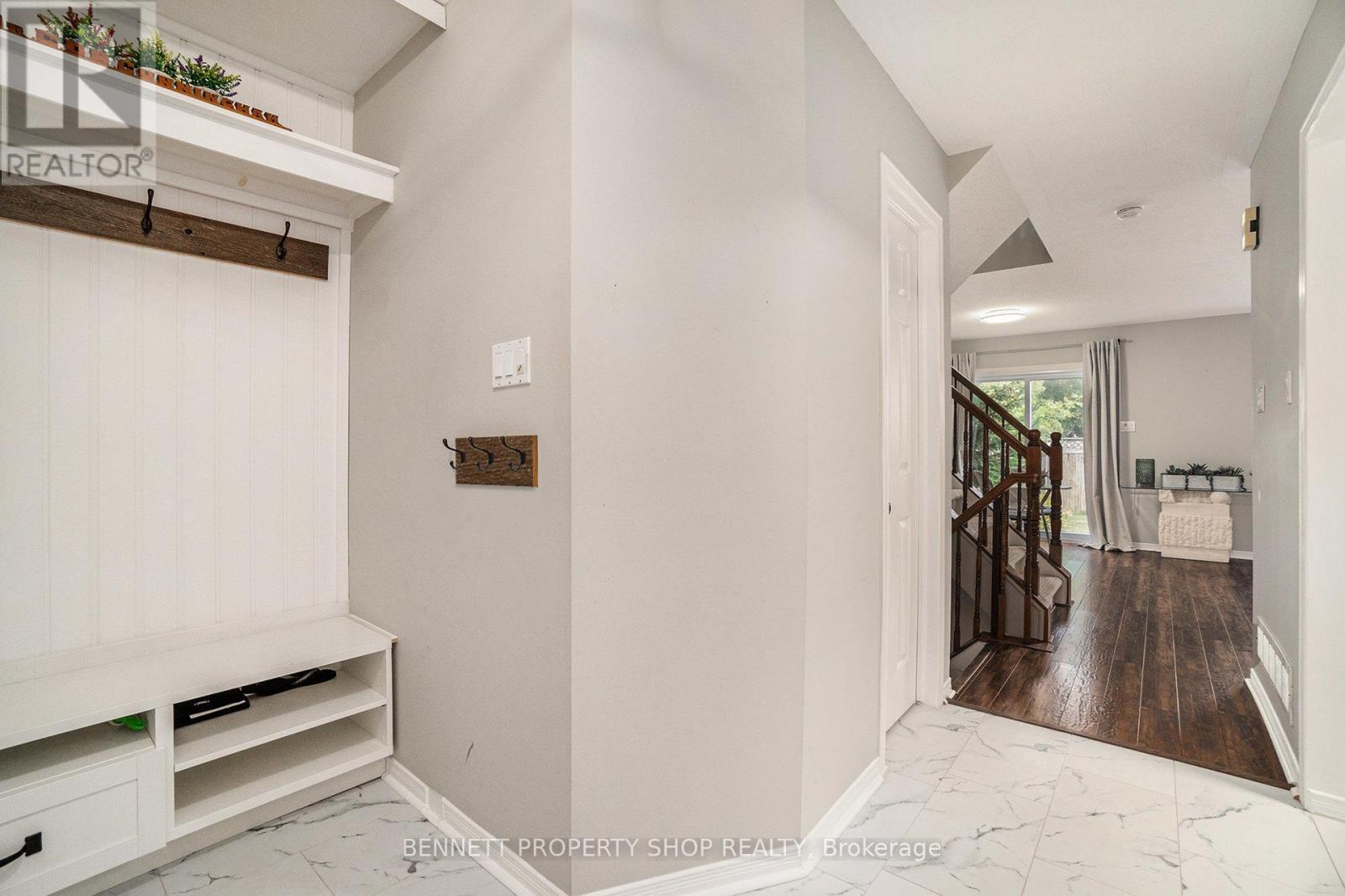 43 Roblyn Way