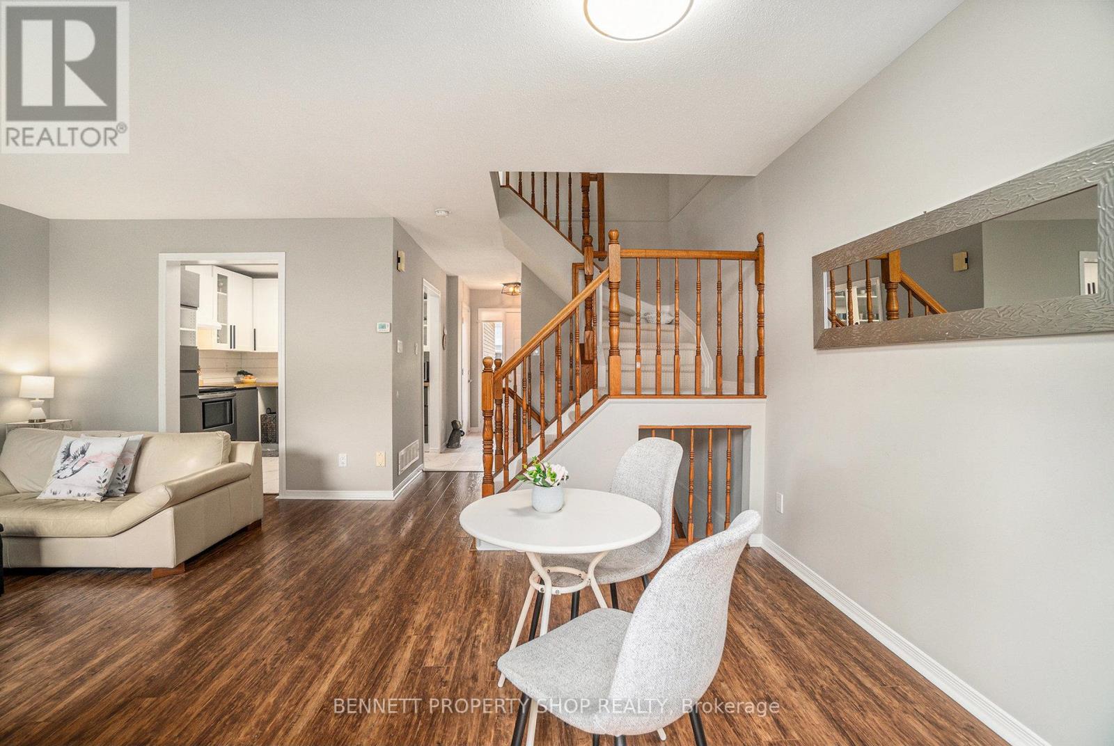 43 Roblyn Way