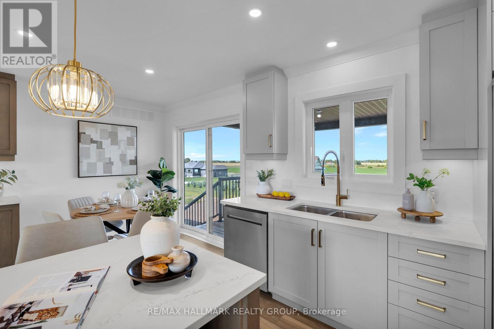 208 Trudeau Crescent