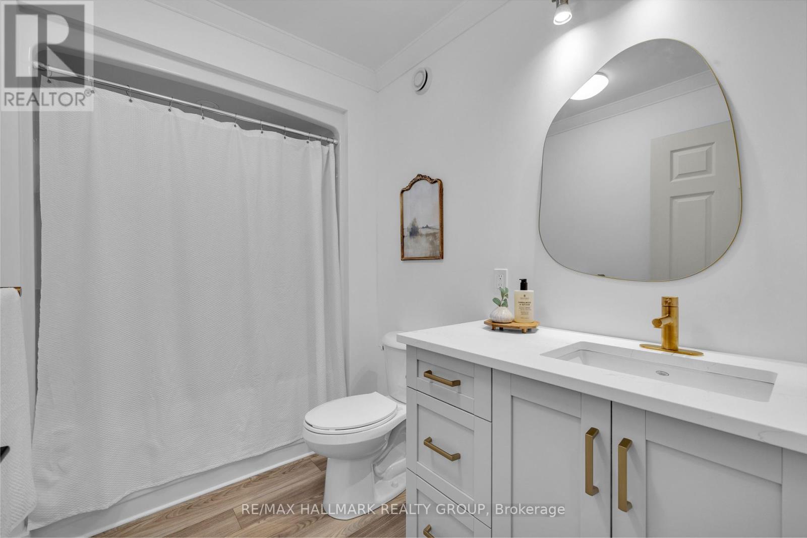 208 Trudeau Crescent