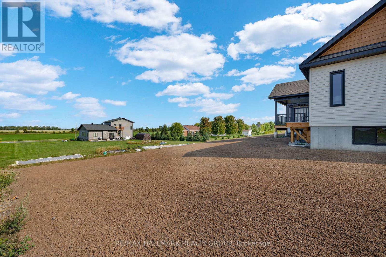 208 Trudeau Crescent