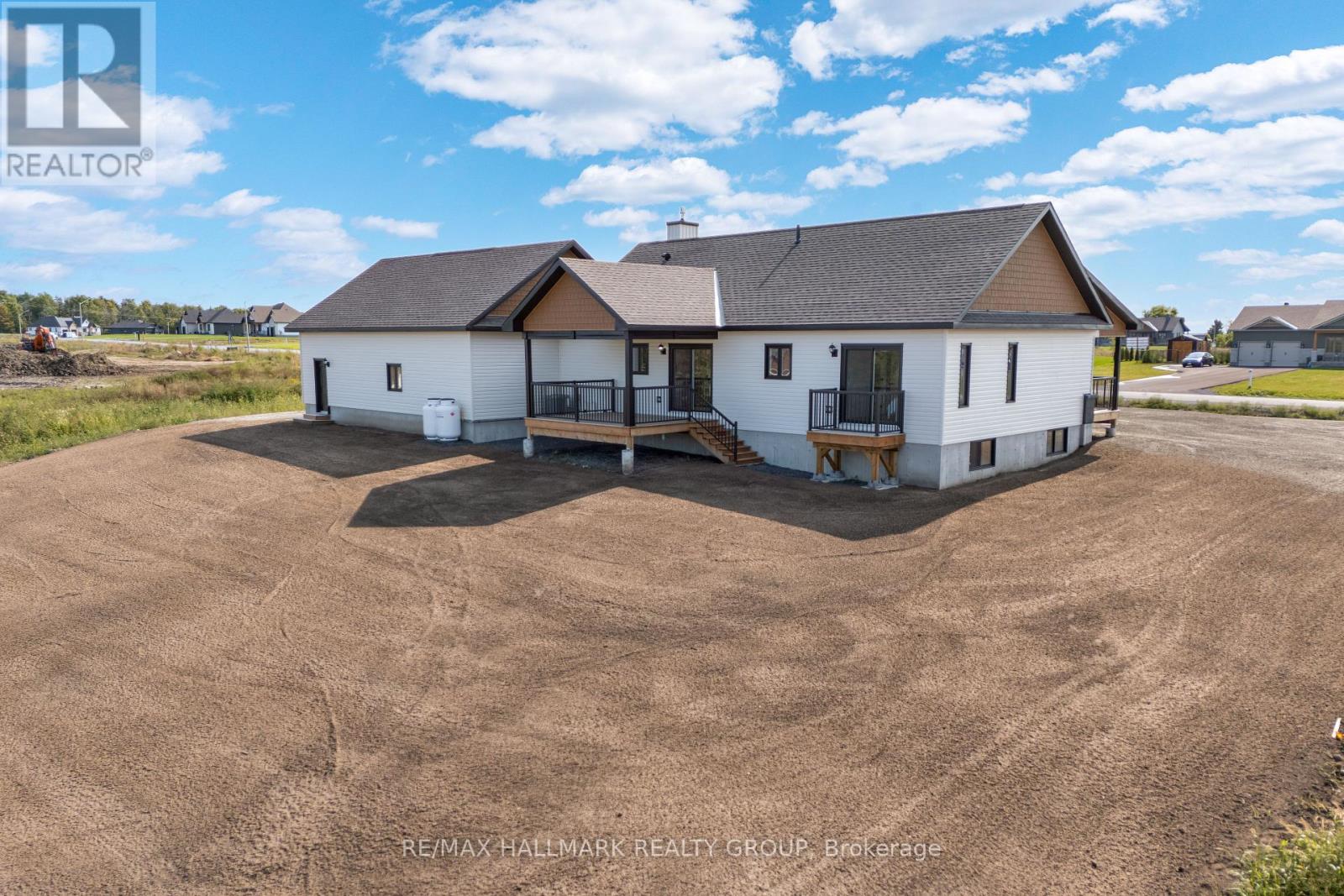 208 Trudeau Crescent