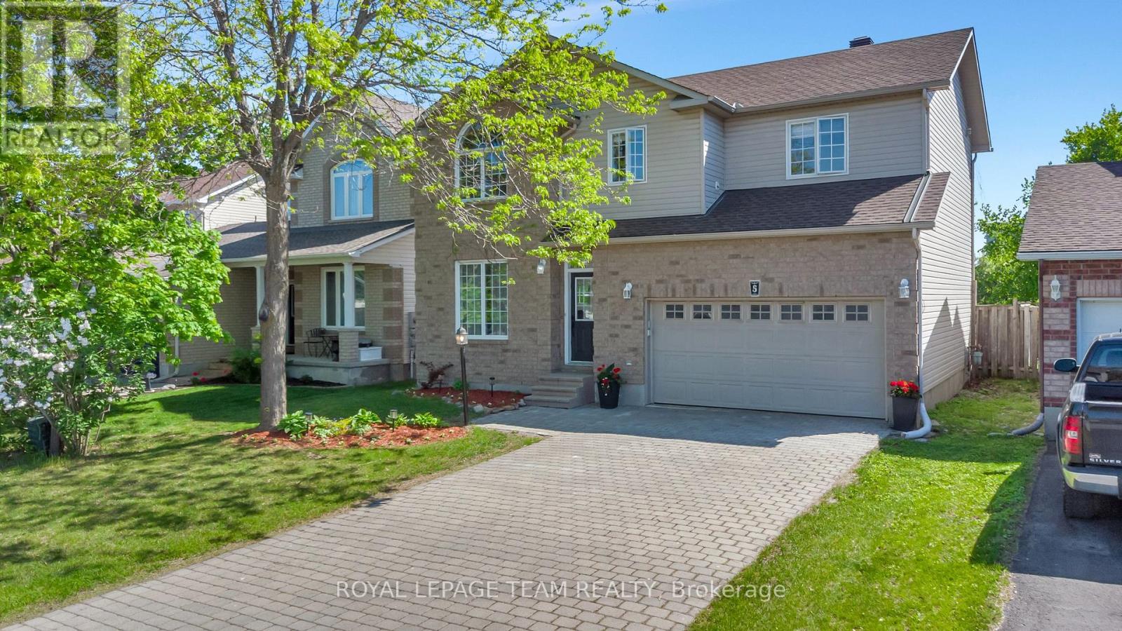 5 Sundew Court W