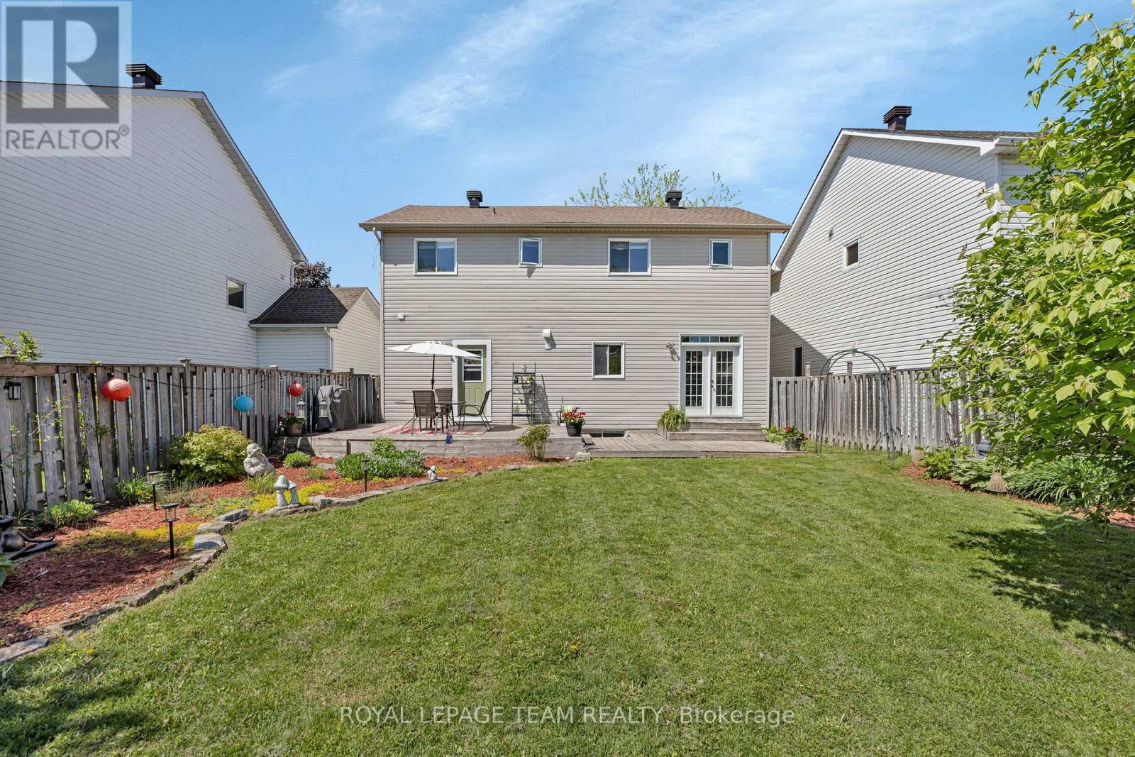 5 Sundew Court W