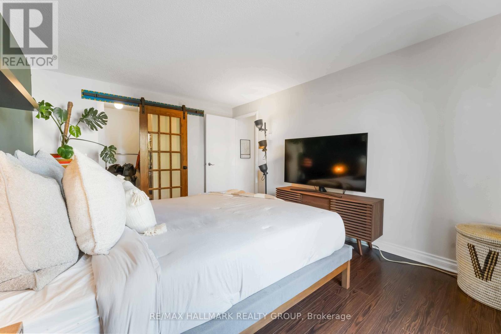 205 - 50 Burnside Avenue