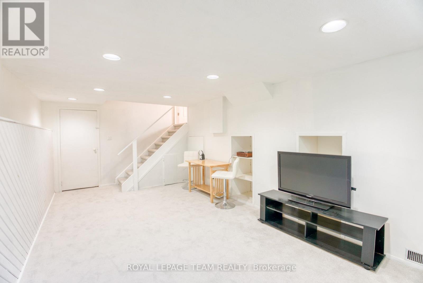 21 Equestrian Drive