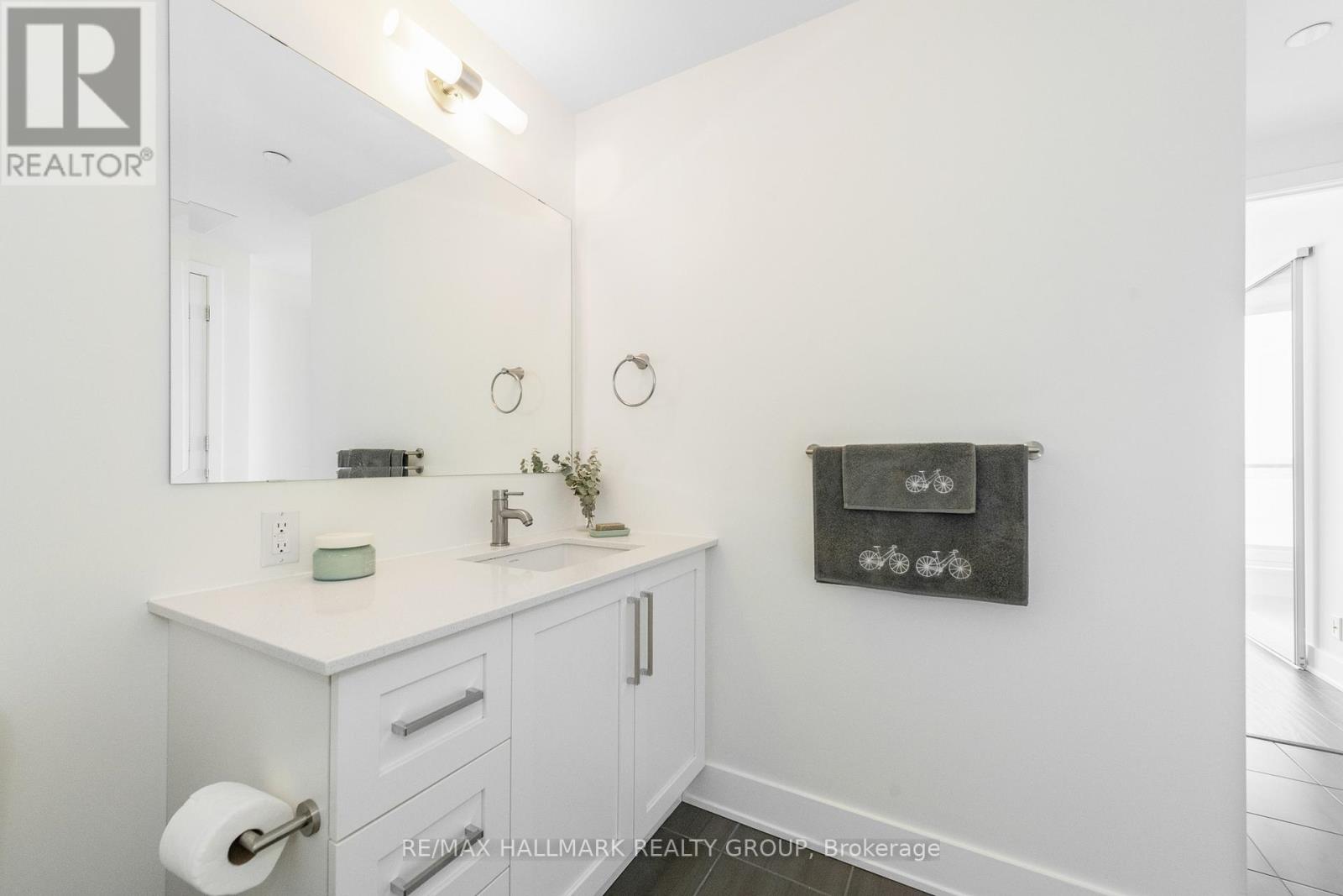 1104 - 485 Richmond Road