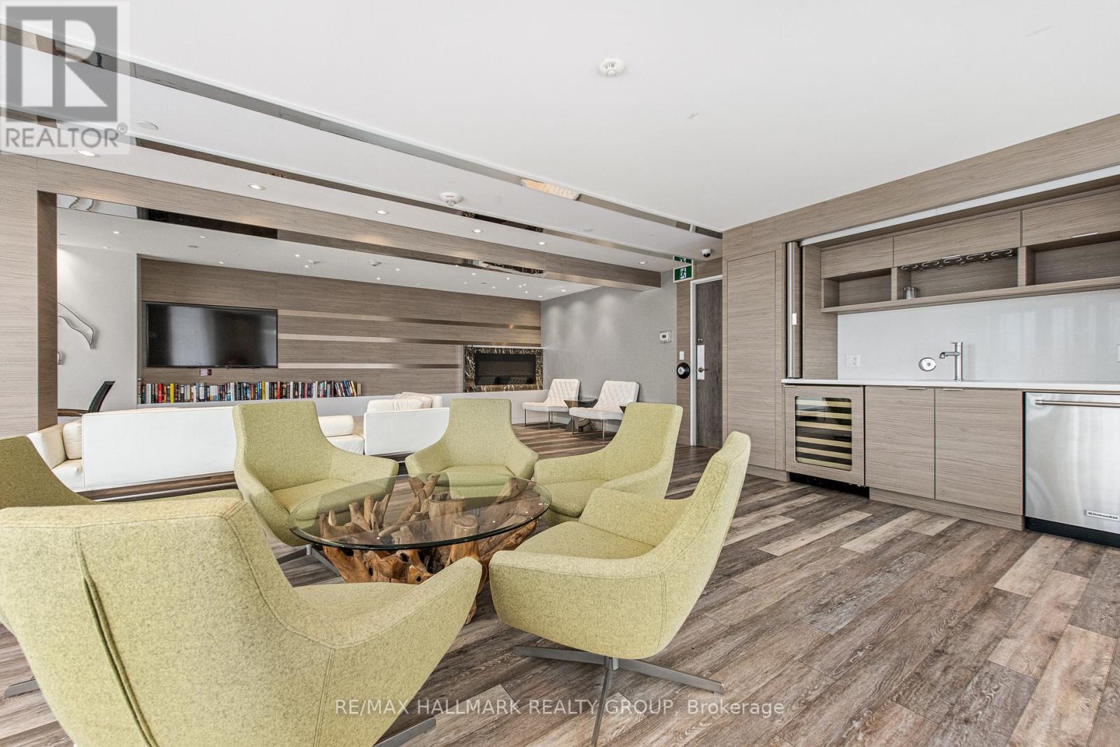 1104 - 485 Richmond Road