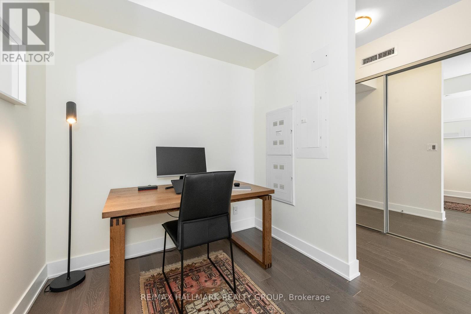 1104 - 485 Richmond Road