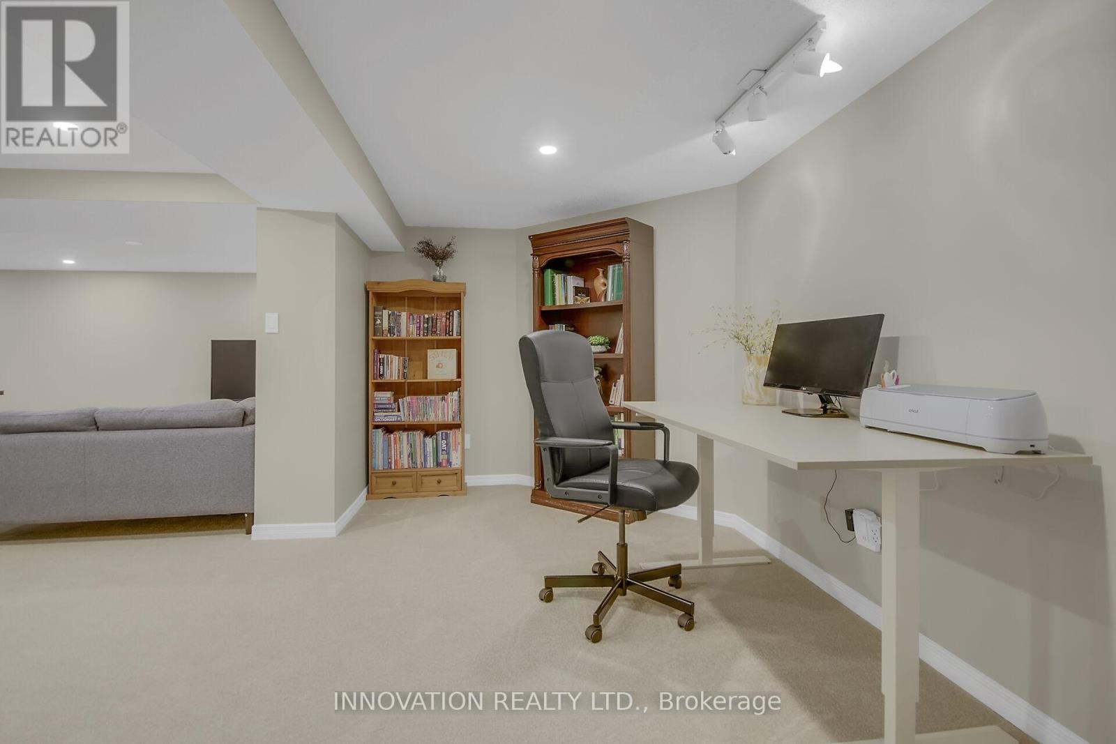76 Chickasaw Crescent