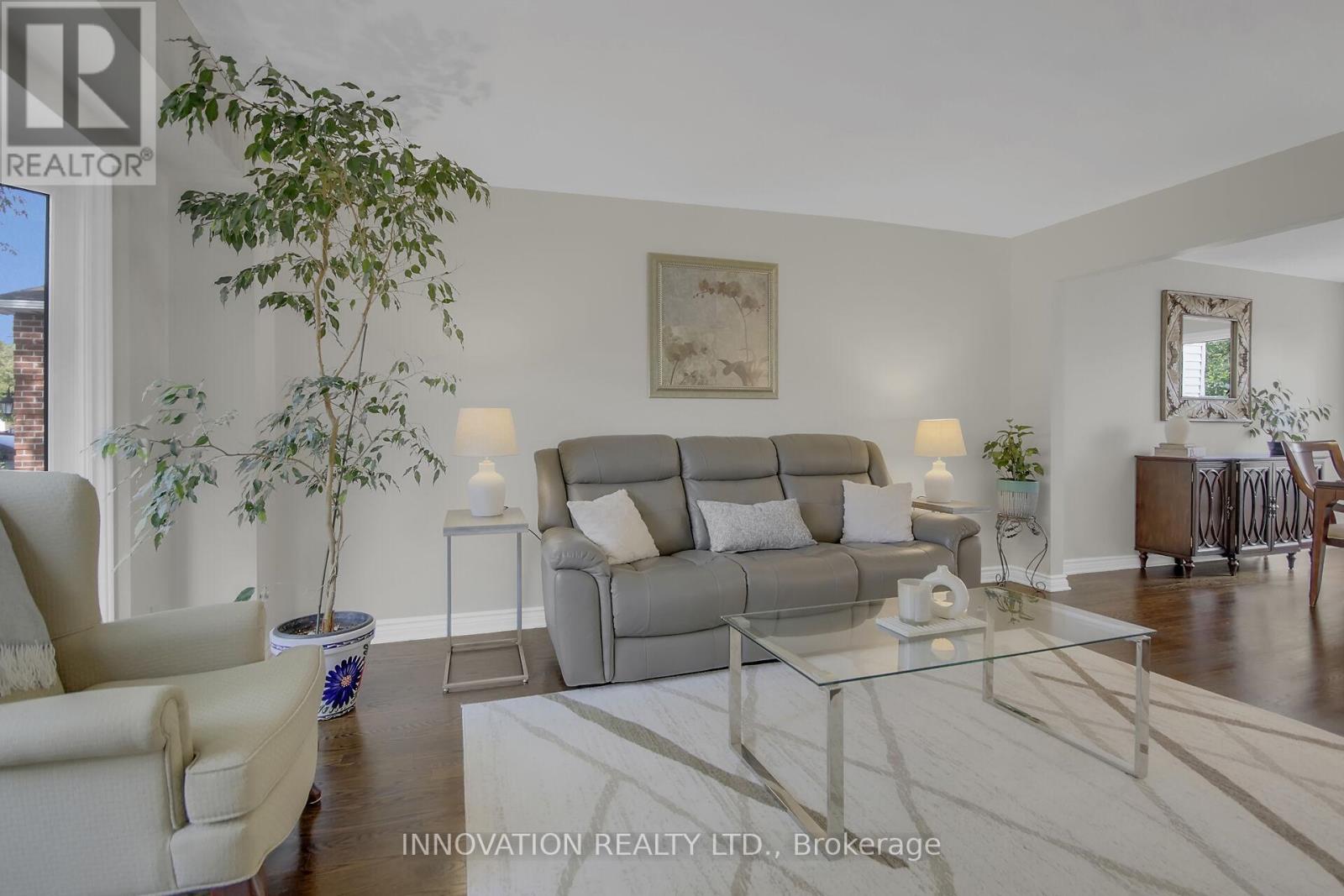 76 Chickasaw Crescent