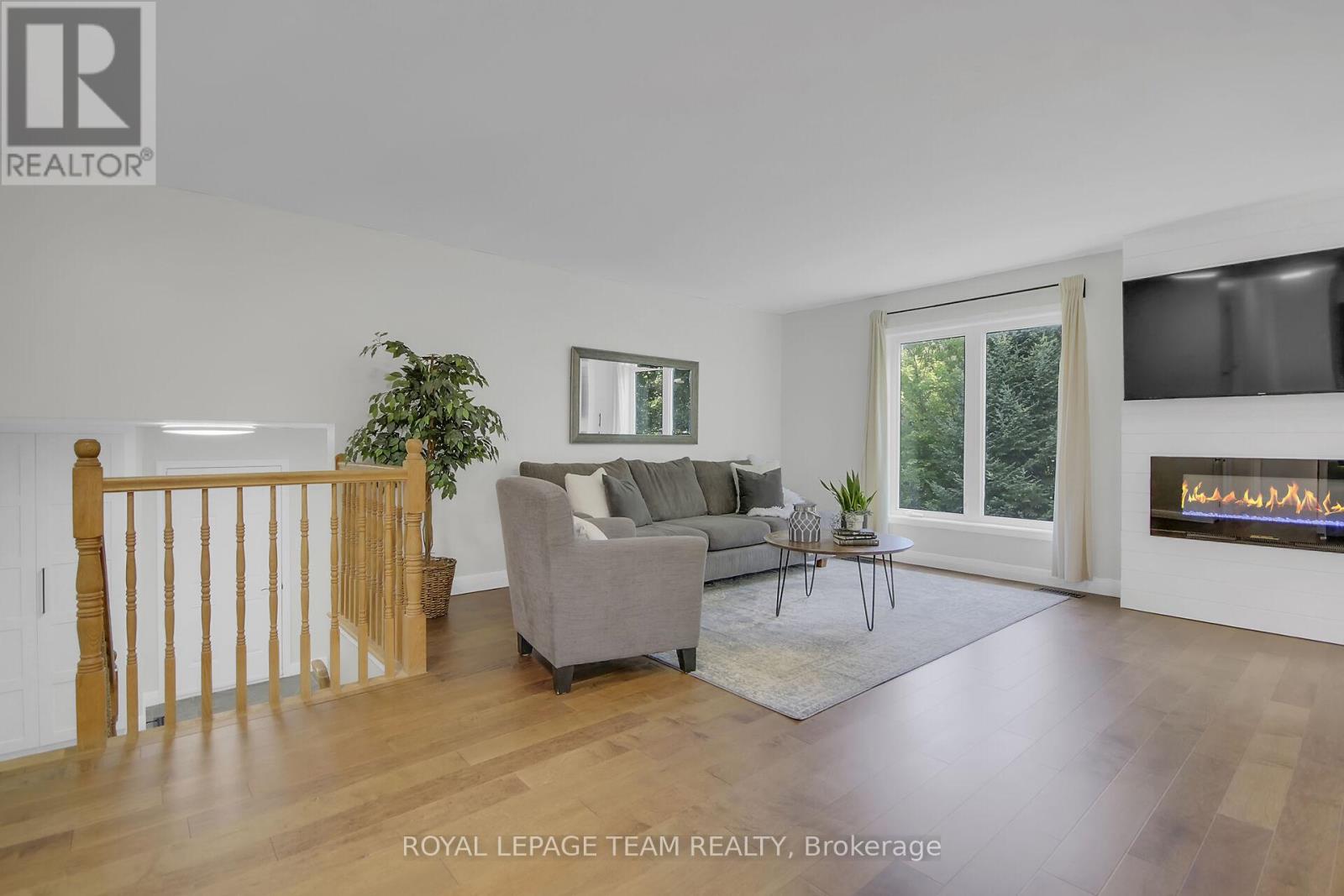 123 Dewar Side Road