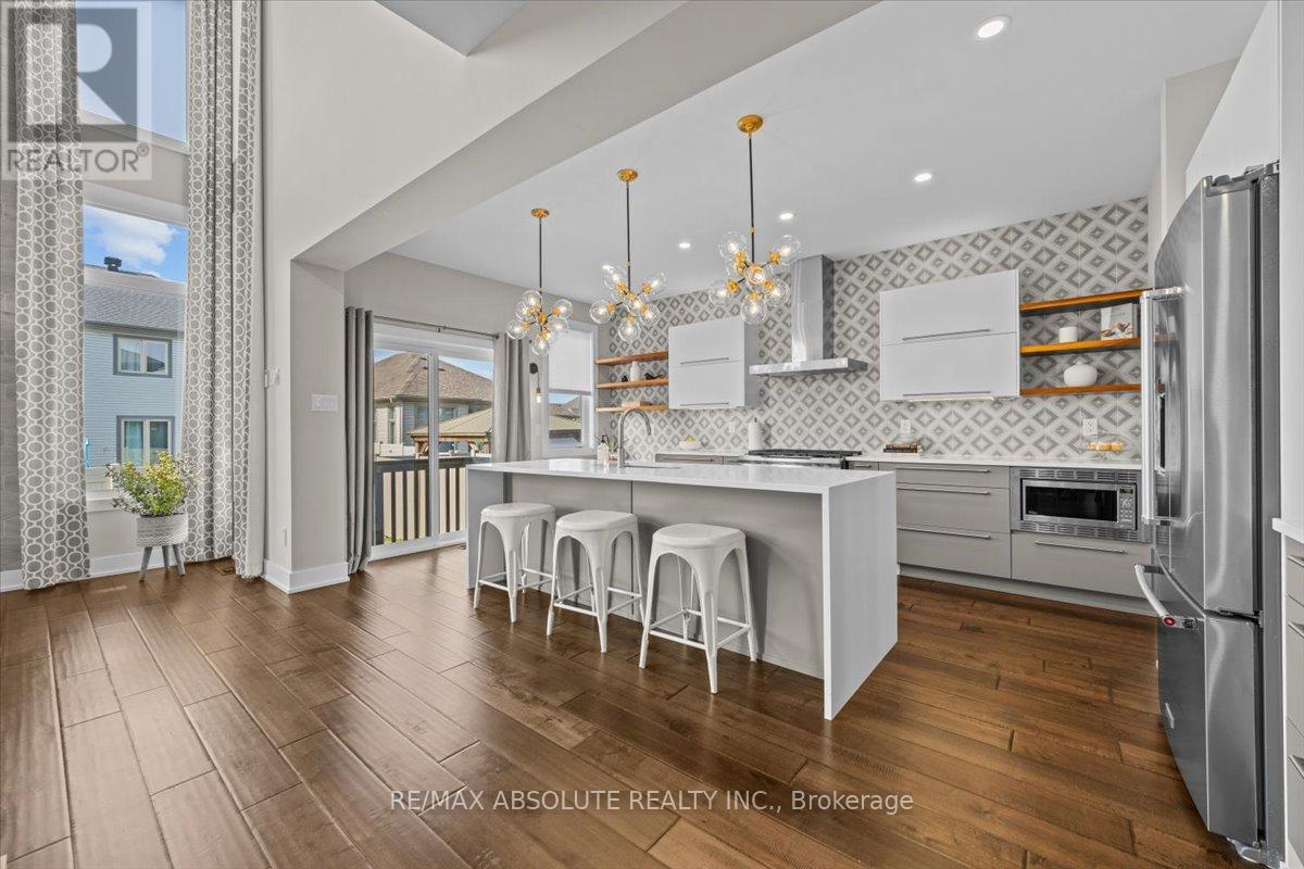 332 Haliburton Heights